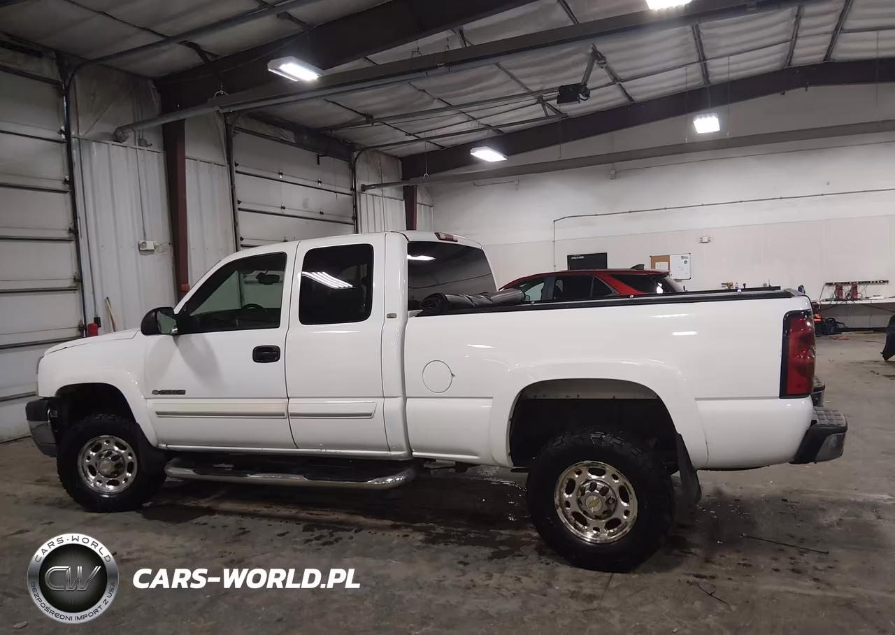 2004 Chevrolet Silverado 2500Hd Ls VIN:1GCHC29UX4E145888 - 15
