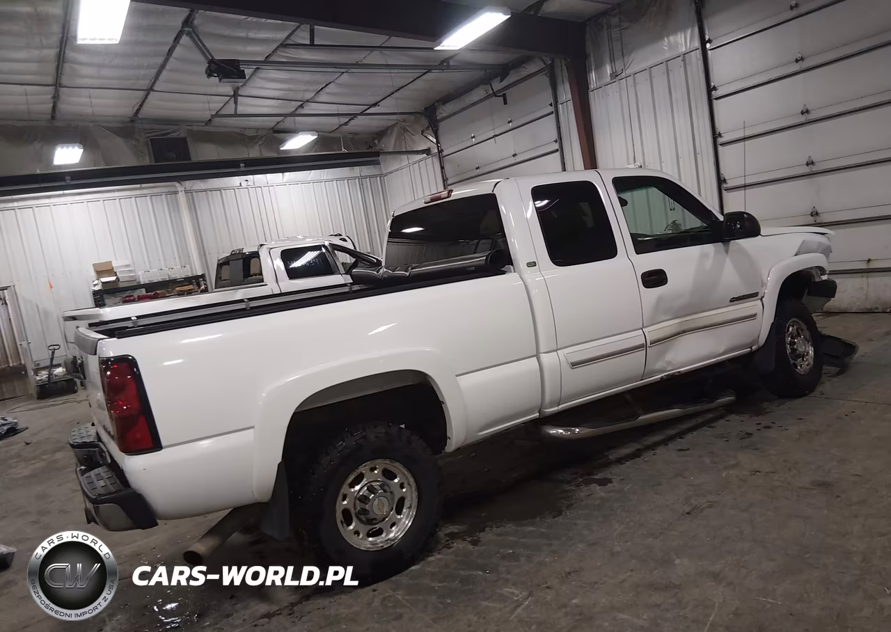 2004 Chevrolet Silverado 2500Hd Ls VIN:1GCHC29UX4E145888 - 4