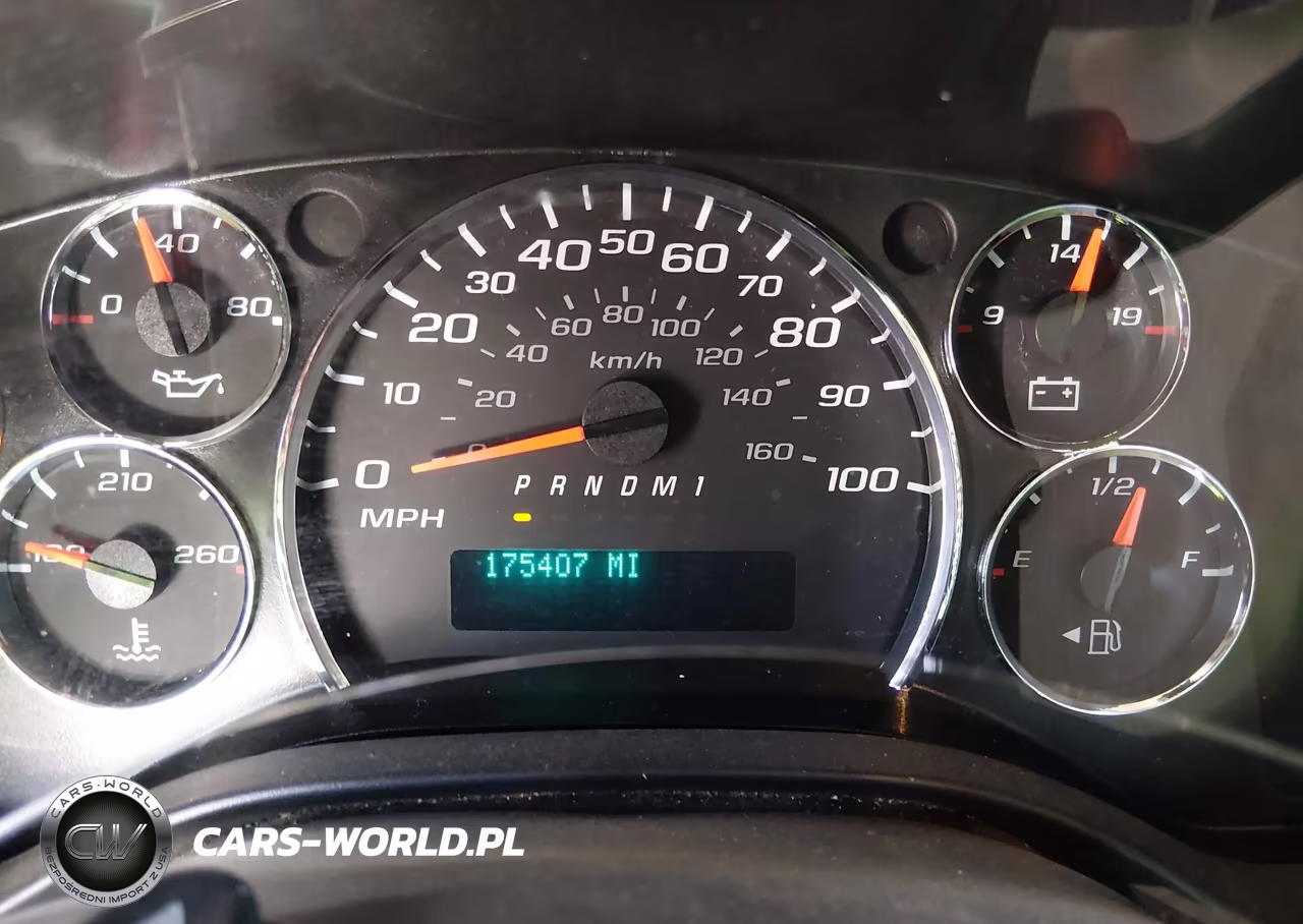 2019 Chevrolet Express 2500 Work Van VIN:1GCWGAFGXK1325476 - 15