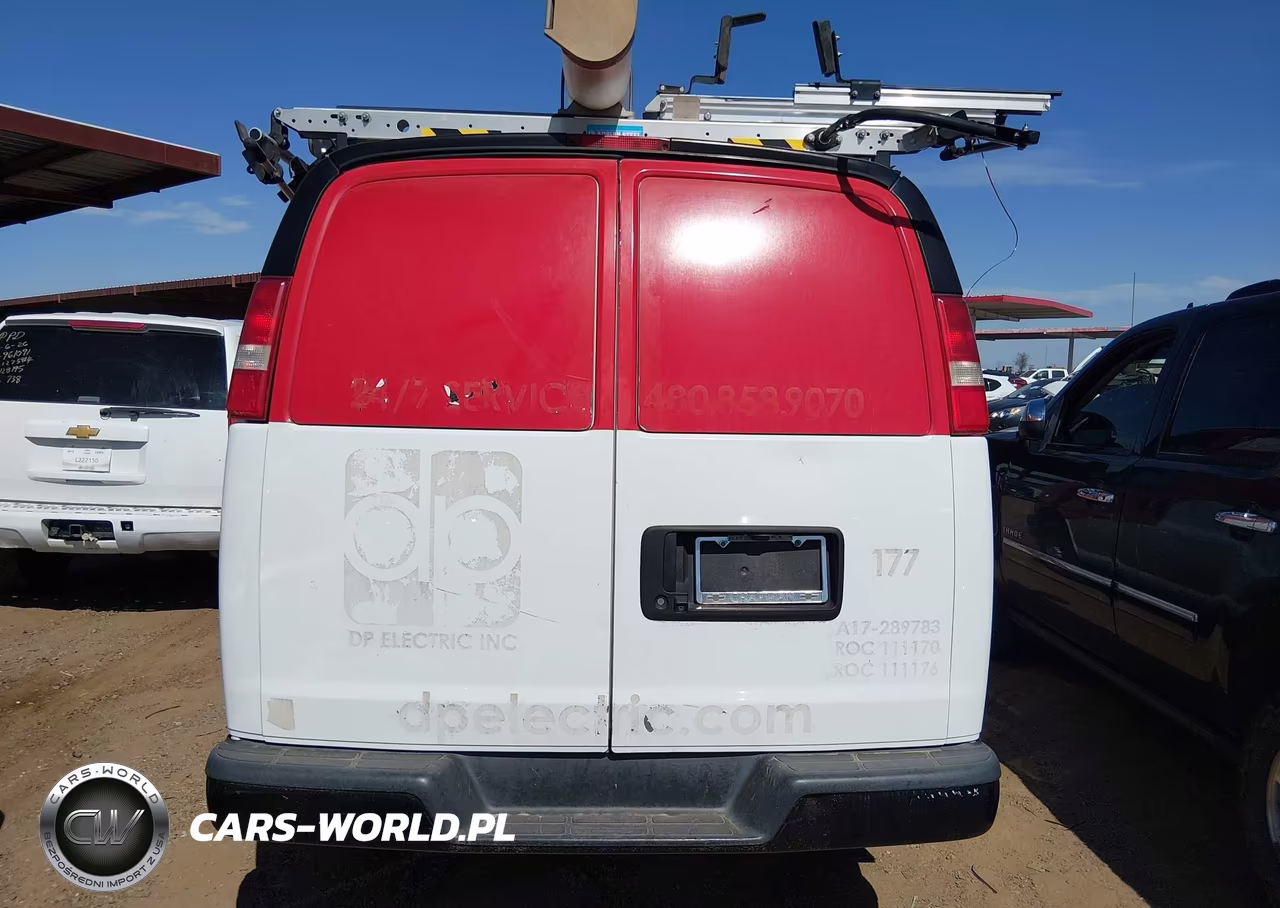 2019 Chevrolet Express 2500 Work Van VIN:1GCWGAFGXK1325476 - 16