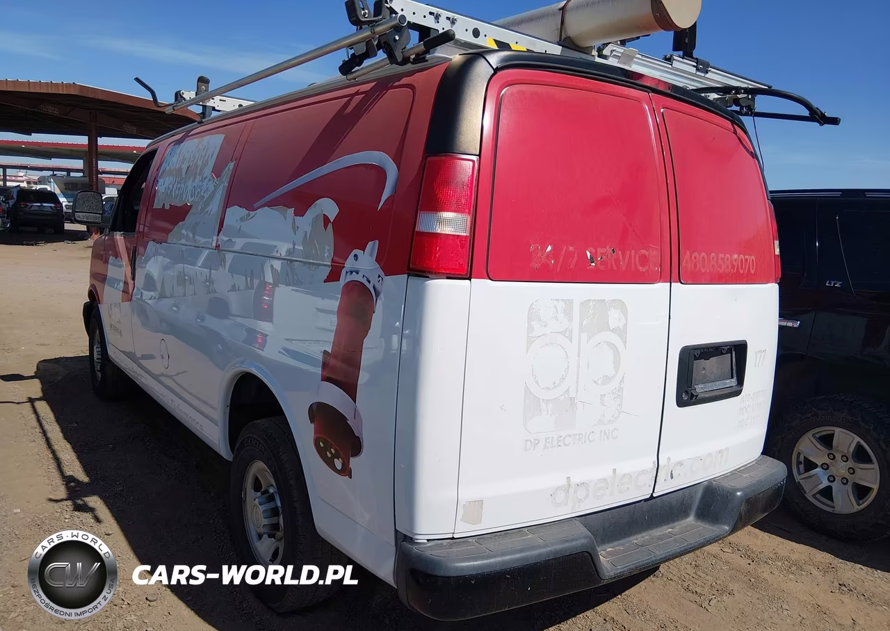 2019 Chevrolet Express 2500 Work Van VIN:1GCWGAFGXK1325476 - 3