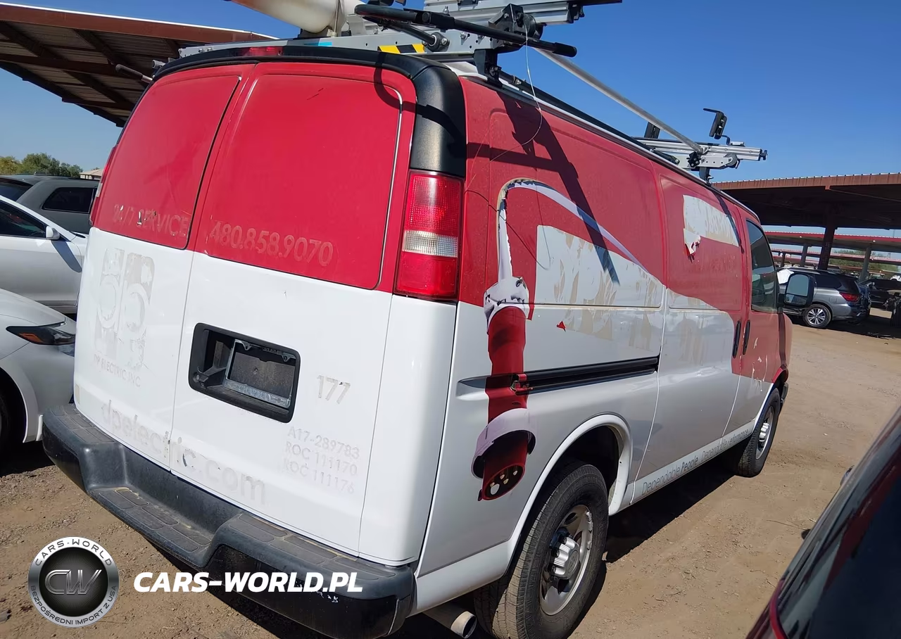 2019 Chevrolet Express 2500 Work Van VIN:1GCWGAFGXK1325476 - 4