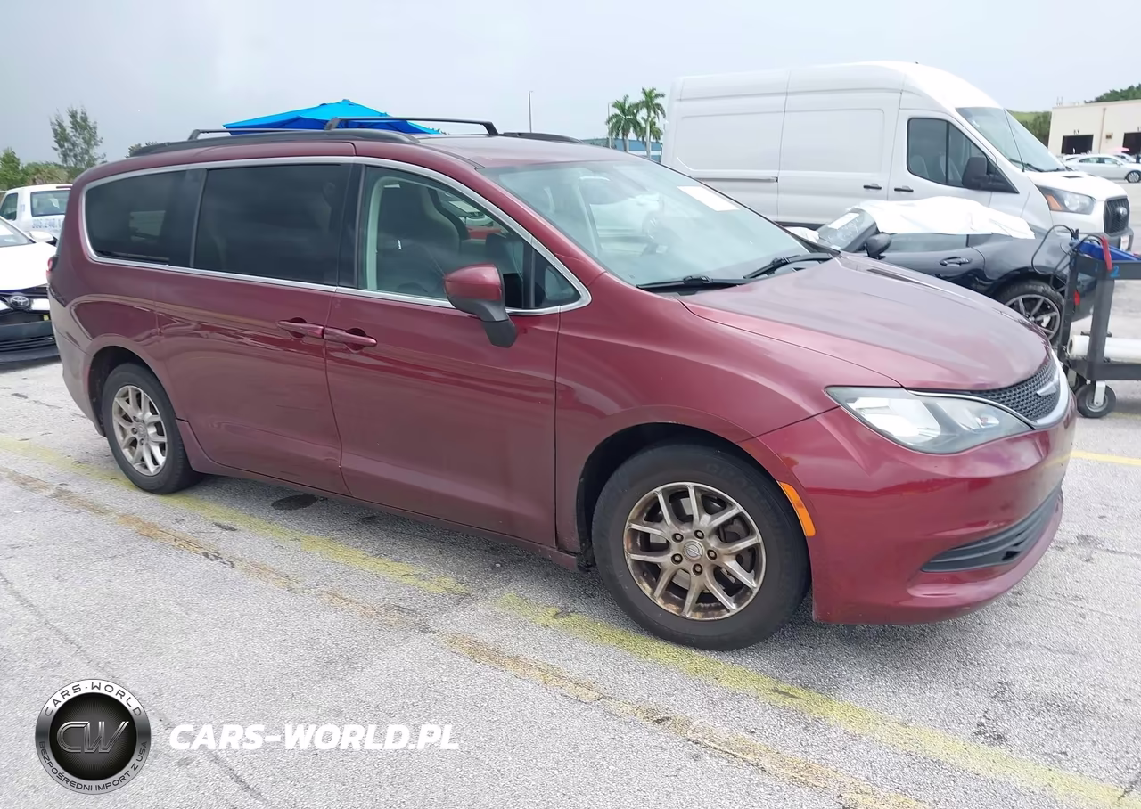 2020 Chrysler Voyager Lxi