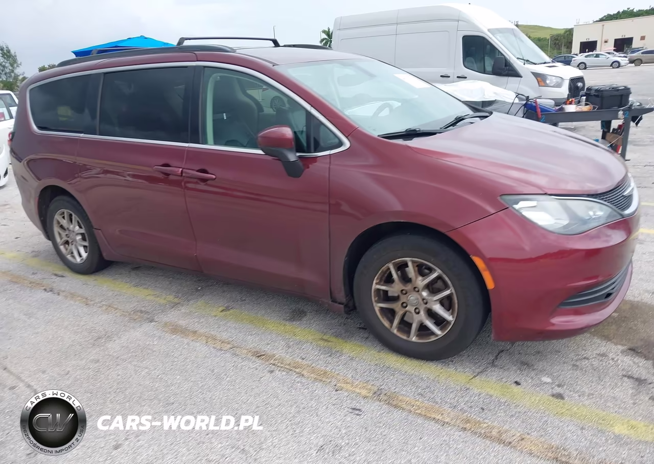 2020 Chrysler Voyager Lxi VIN:2C4RC1DG4LR262335 - 13