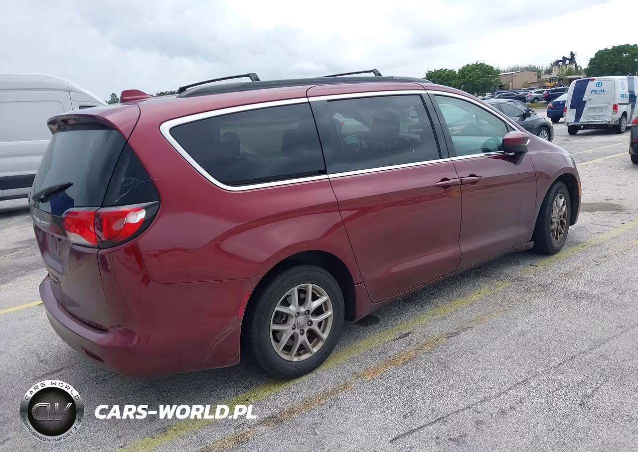 2020 Chrysler Voyager Lxi VIN:2C4RC1DG4LR262335 - 4