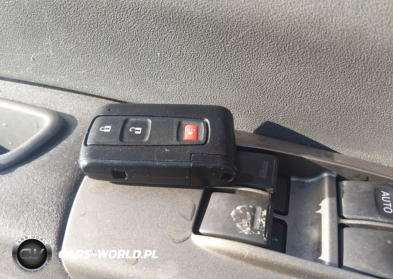 2007 Toyota Prius VIN:JTDKB20U777559452 - 11