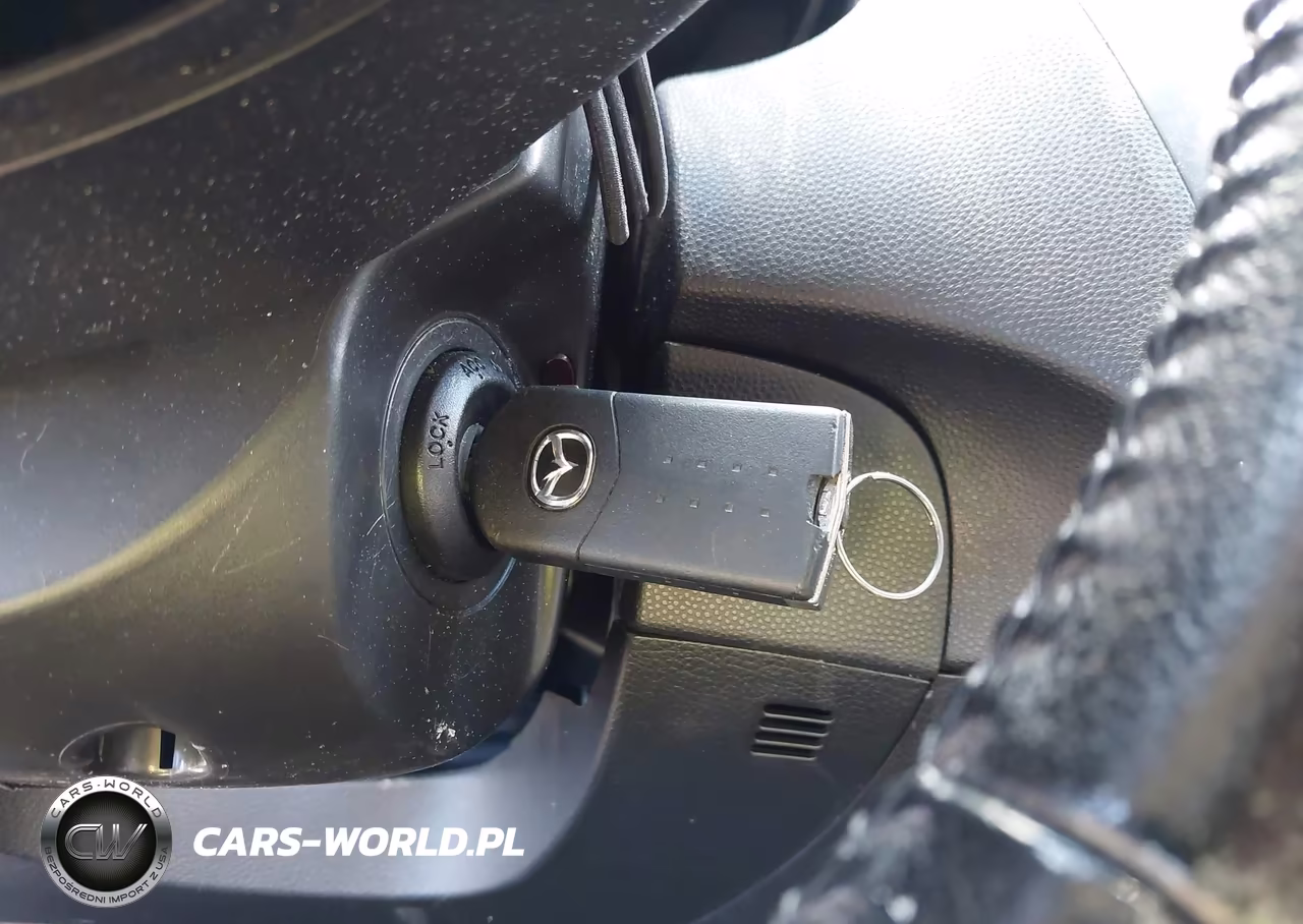 2011 Mazda Mazda3 S Sport VIN:JM1BL1K60B1402055 - 11