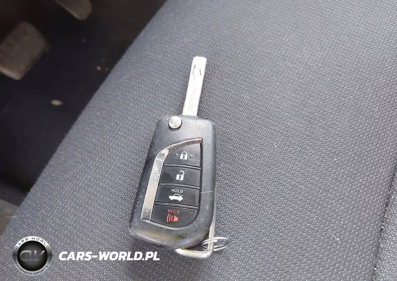 2020 Toyota Corolla Le VIN:5YFEPRAE3LP033519 - 11
