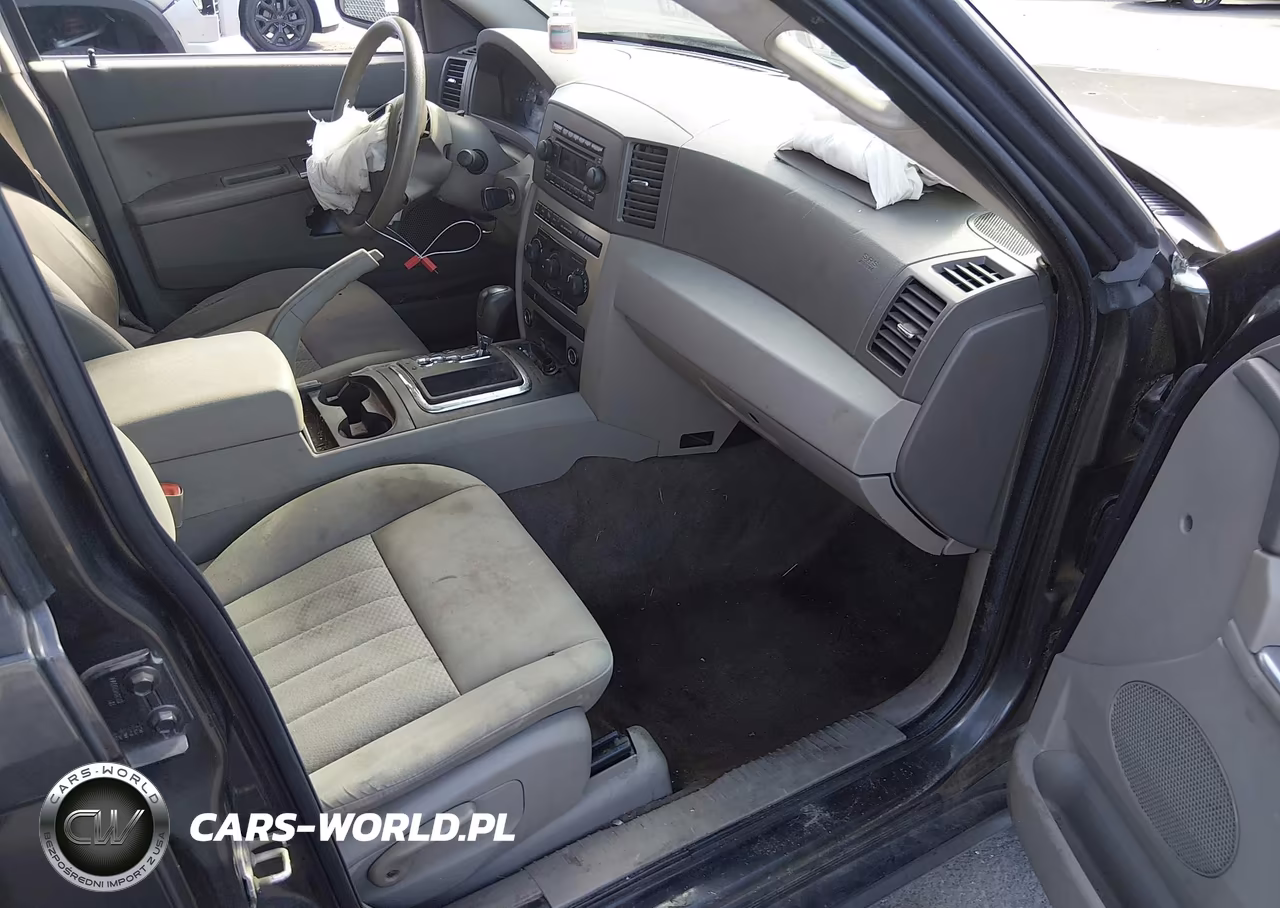 2005 Jeep Grand Cherokee Laredo VIN:1J4GR48K95C626356 - 5