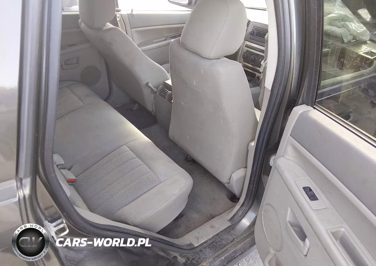 2005 Jeep Grand Cherokee Laredo VIN:1J4GR48K95C626356 - 8