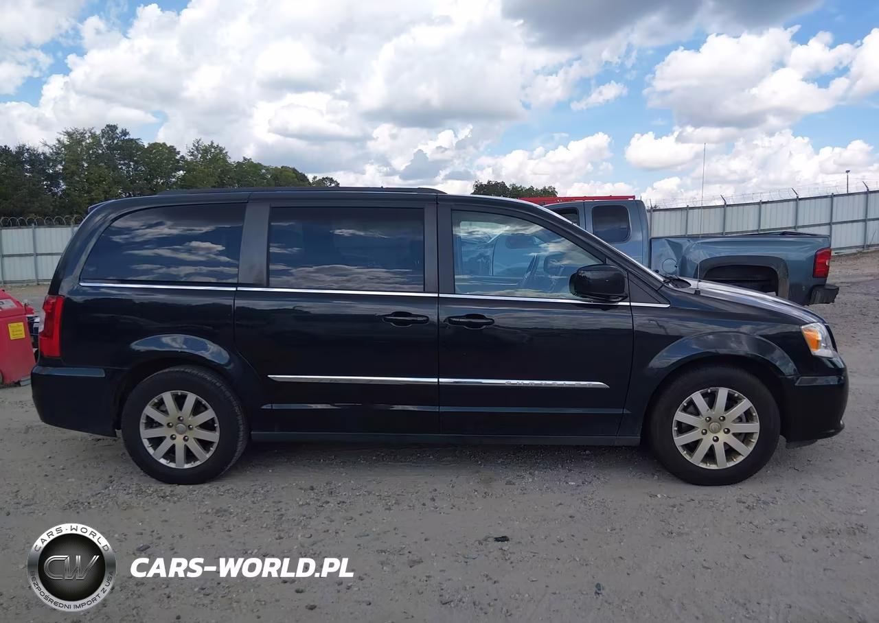 2016 Chrysler Town & Country Touring VIN:2C4RC1BG7GR213848 - 13