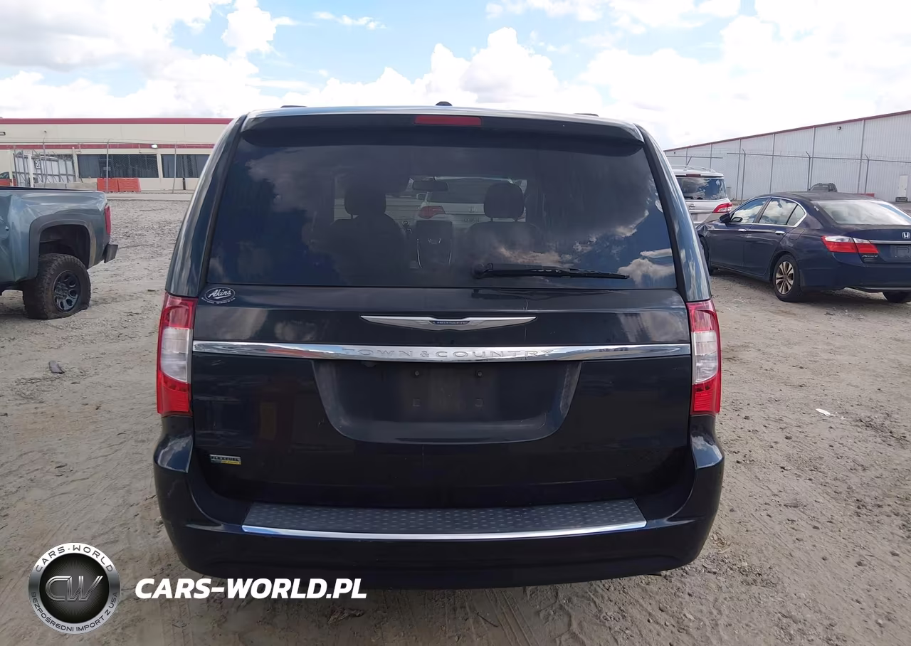 2016 Chrysler Town & Country Touring VIN:2C4RC1BG7GR213848 - 16