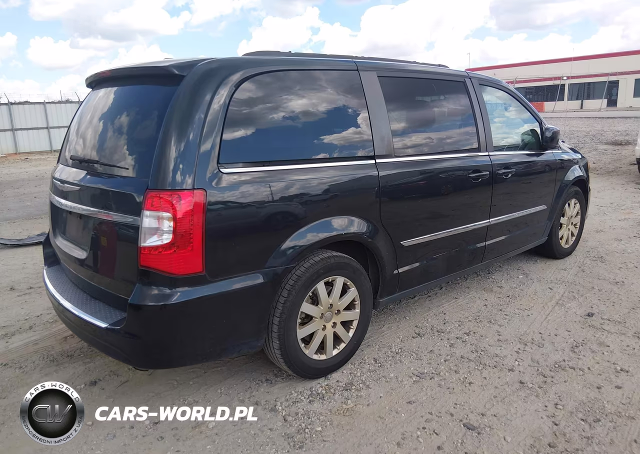 2016 Chrysler Town & Country Touring VIN:2C4RC1BG7GR213848 - 4