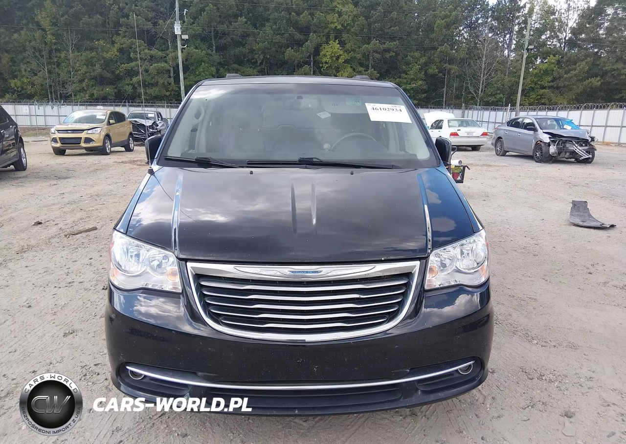2016 Chrysler Town & Country Touring VIN:2C4RC1BG7GR213848 - 6
