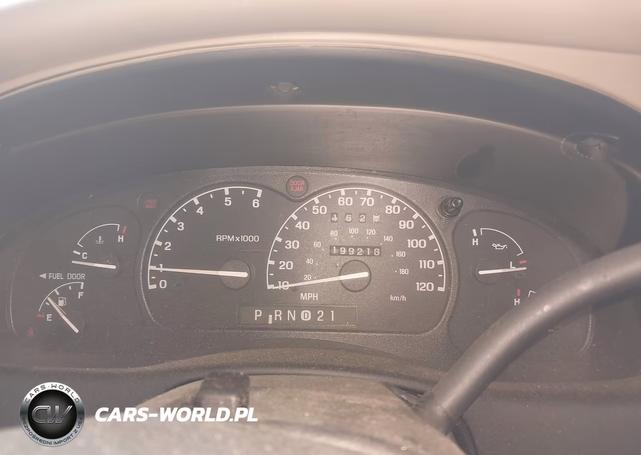 2000 Ford Explorer Xlt VIN:1FMZU63P8YZB80435 - 7