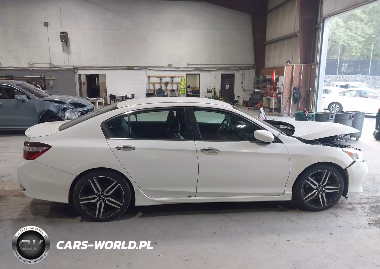 2017 Honda Accord Sport Se VIN:1HGCR2F15HA271058 - 13