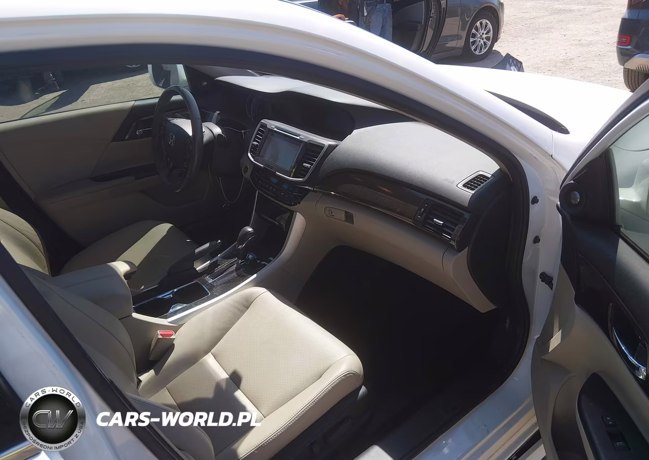 2017 Honda Accord Touring V6 VIN:1HGCR3F95HA002571 - 5