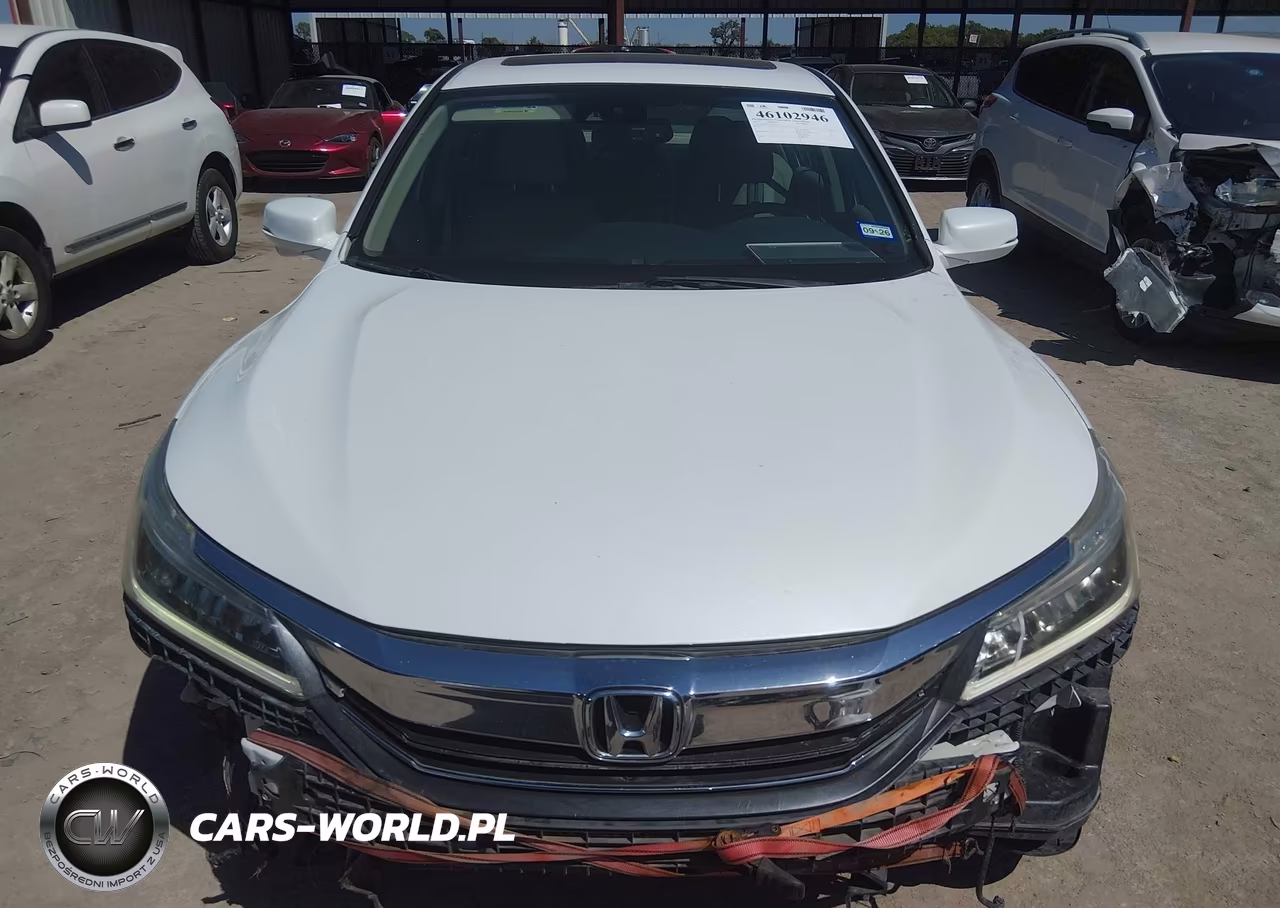 2017 Honda Accord Touring V6 VIN:1HGCR3F95HA002571 - 6