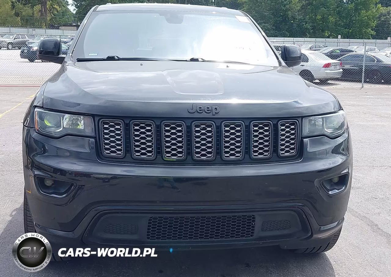 2017 Jeep Grand Cherokee Altitude 4X2 VIN:1C4RJEAG4HC813266 - 12