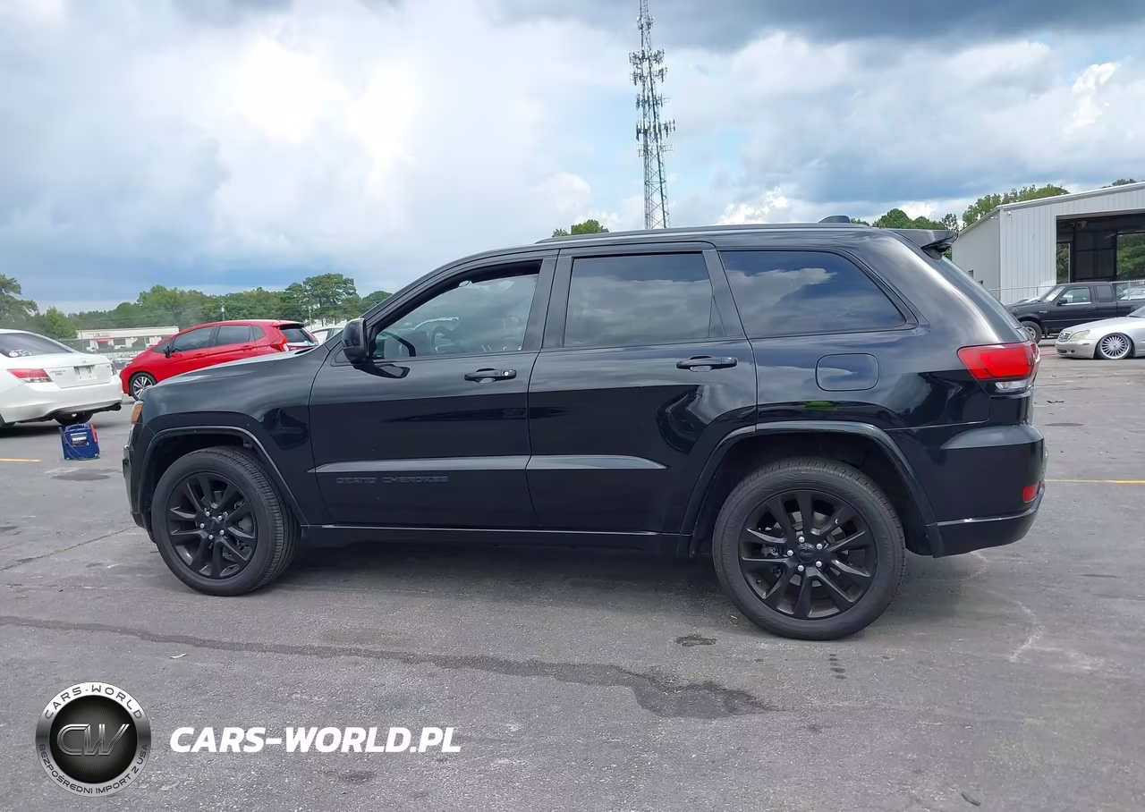 2017 Jeep Grand Cherokee Altitude 4X2 VIN:1C4RJEAG4HC813266 - 14