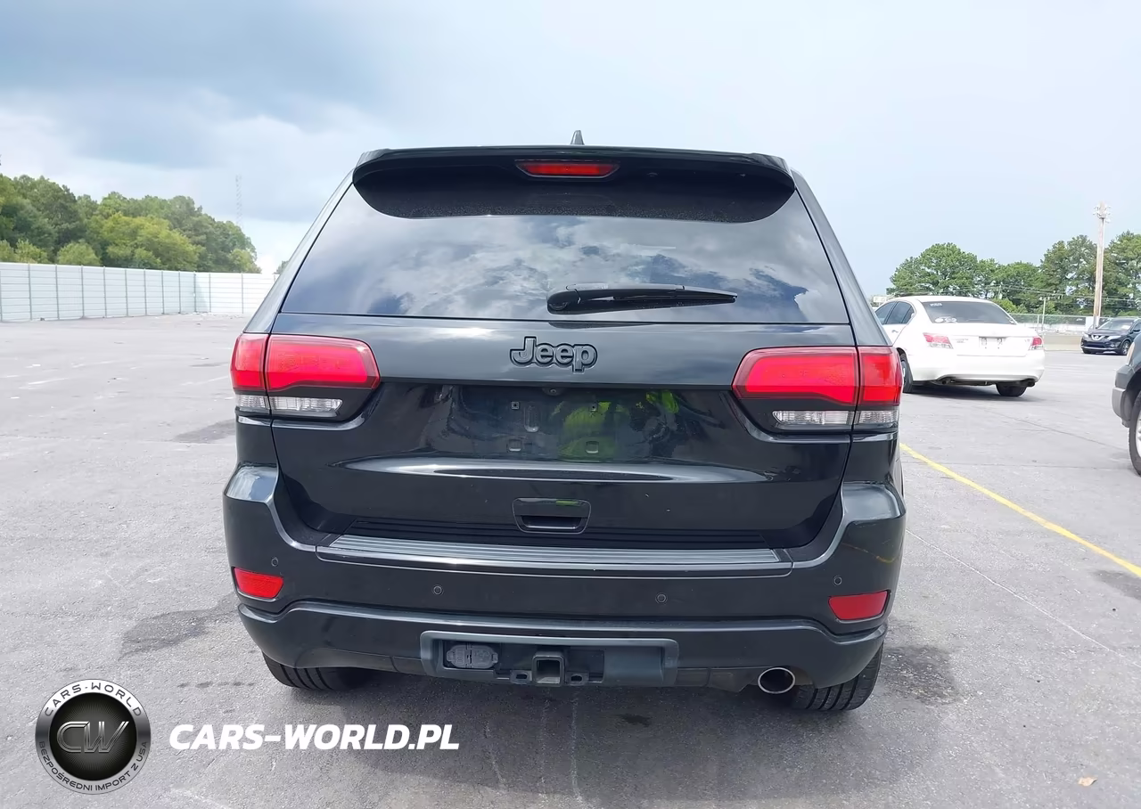 2017 Jeep Grand Cherokee Altitude 4X2 VIN:1C4RJEAG4HC813266 - 16
