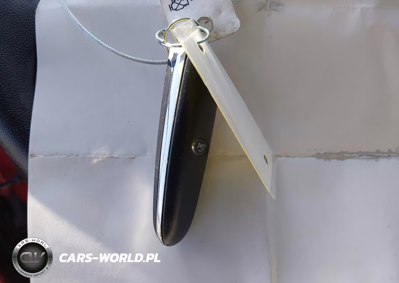 2016 Ford Escape Titanium VIN:1FMCU0JX7GUA08026 - 11