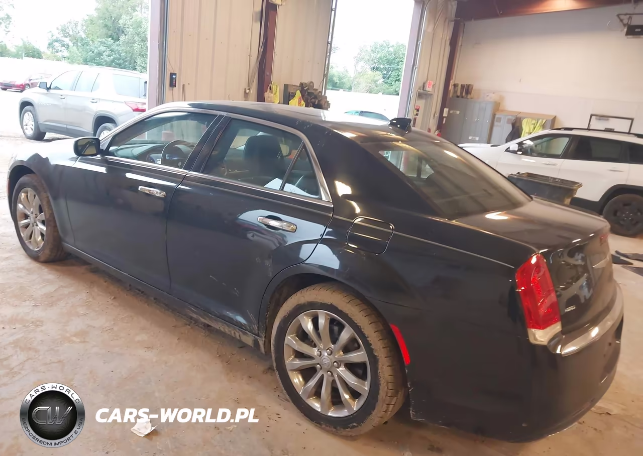 2015 Chrysler 300C Awd VIN:2C3CCAKG8FH736410 - 3