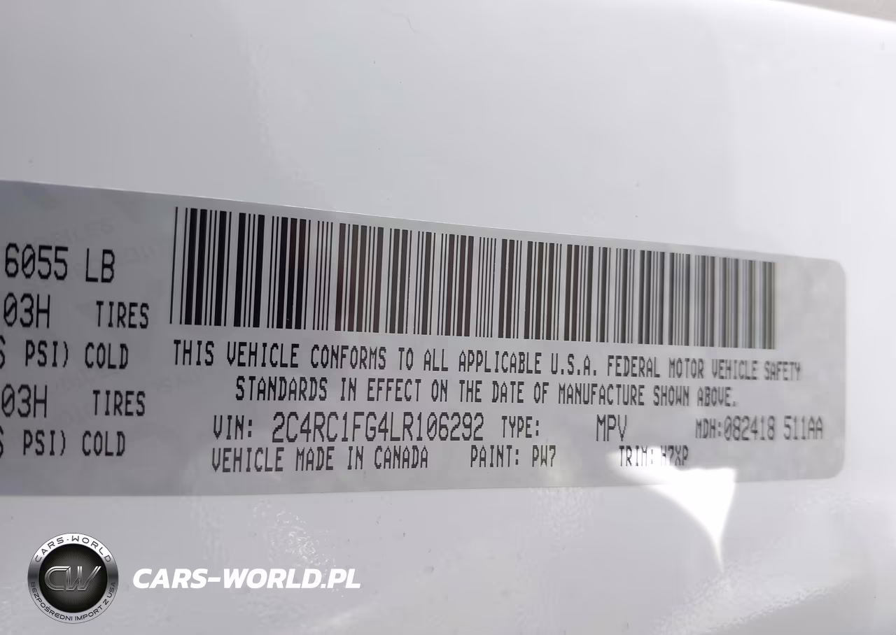 2020 Chrysler Pacifica Touring VIN:2C4RC1FG4LR106292 - 9