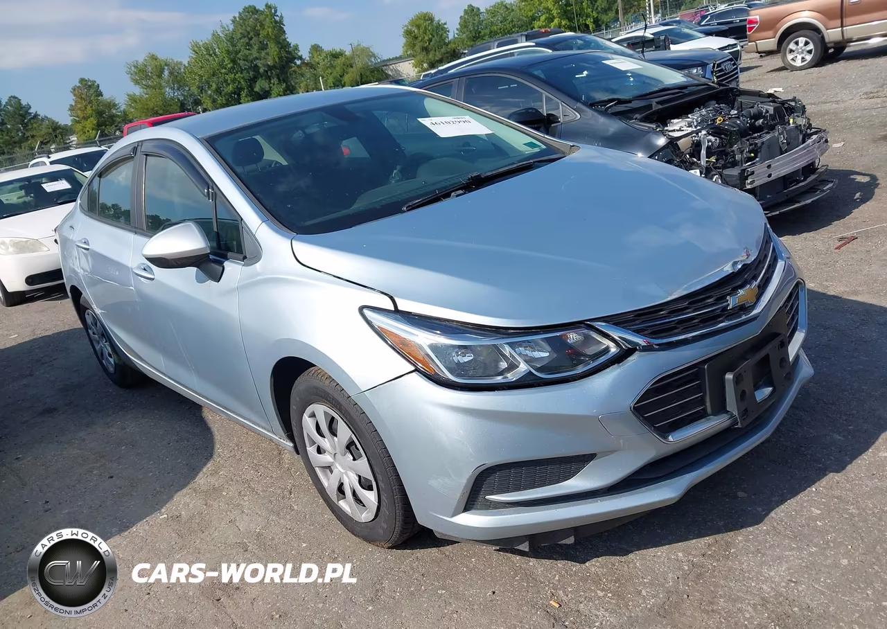 2017 Chevrolet Cruze Ls Auto – zdjęcie 1 z 11