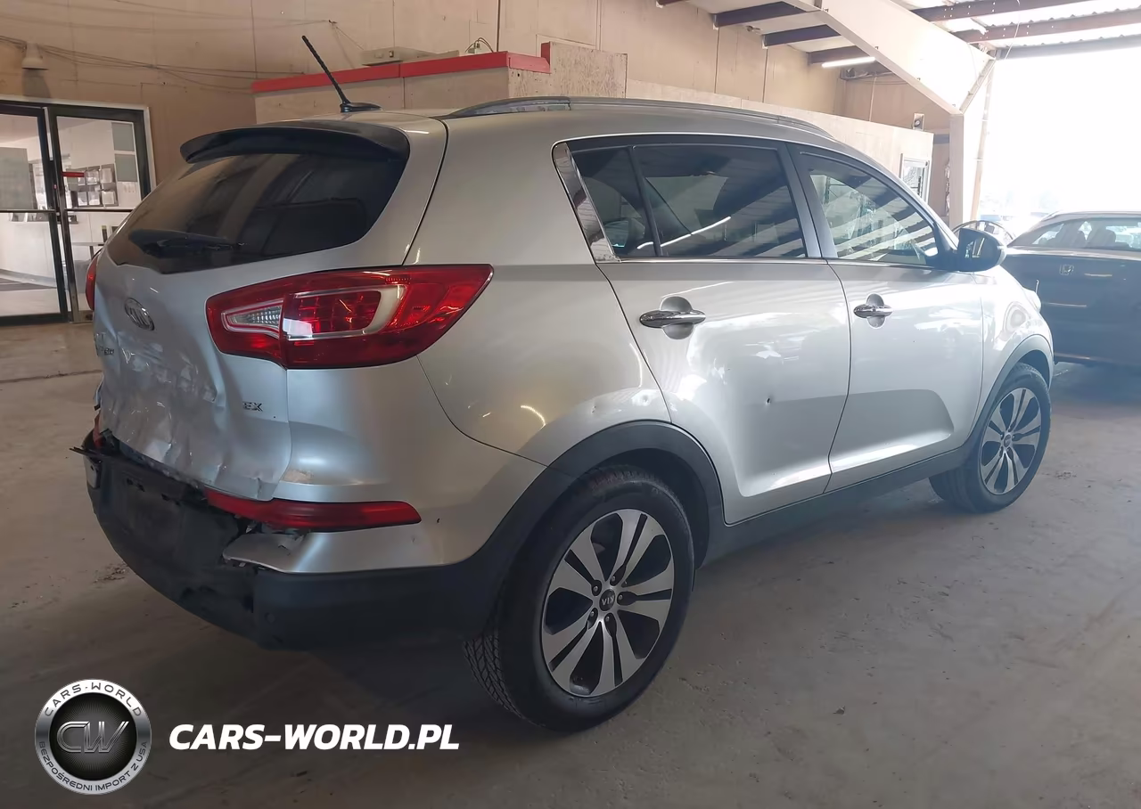 2011 Kia Sportage Ex VIN:KNDPC3A2XB7030852 - 4
