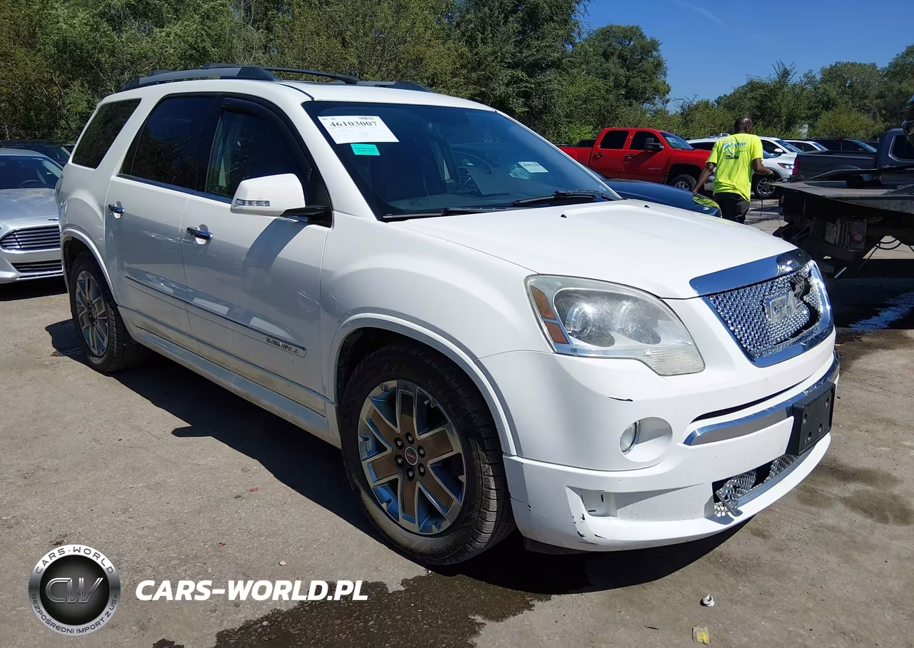 2011 GMC Acadia Denali