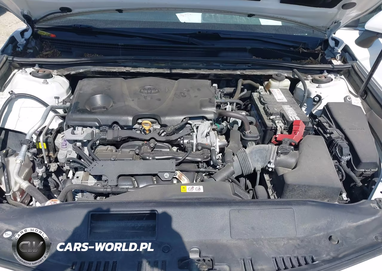2018 Toyota Camry Le VIN:4T1B11HK4JU573216 - 10
