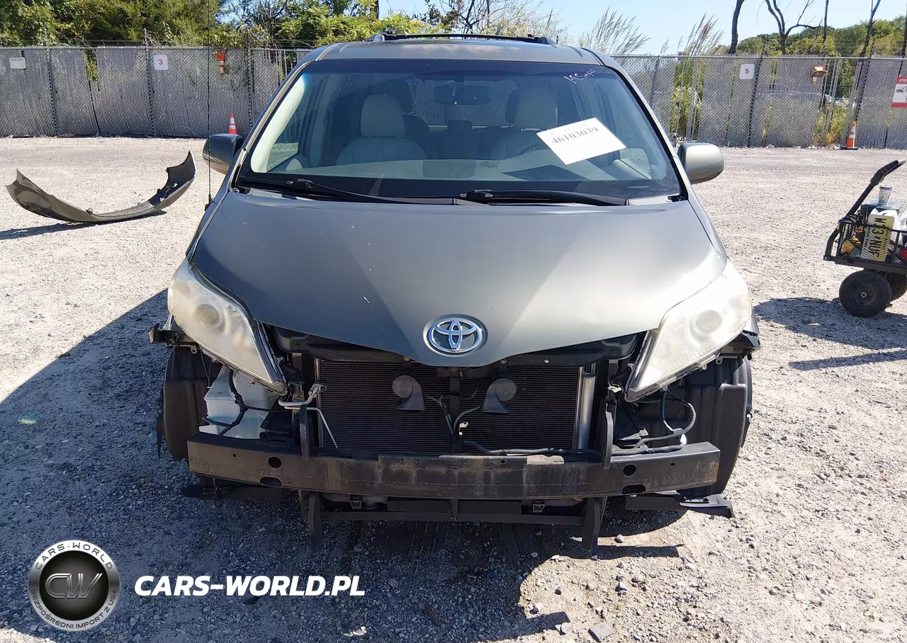 2012 Toyota Sienna Xle V6 8 Passenger VIN:5TDYK3DC0CS196557 - 13