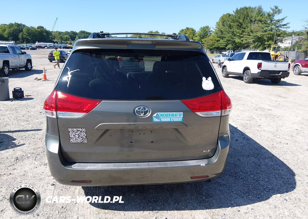 2012 Toyota Sienna Xle V6 8 Passenger VIN:5TDYK3DC0CS196557 - 17