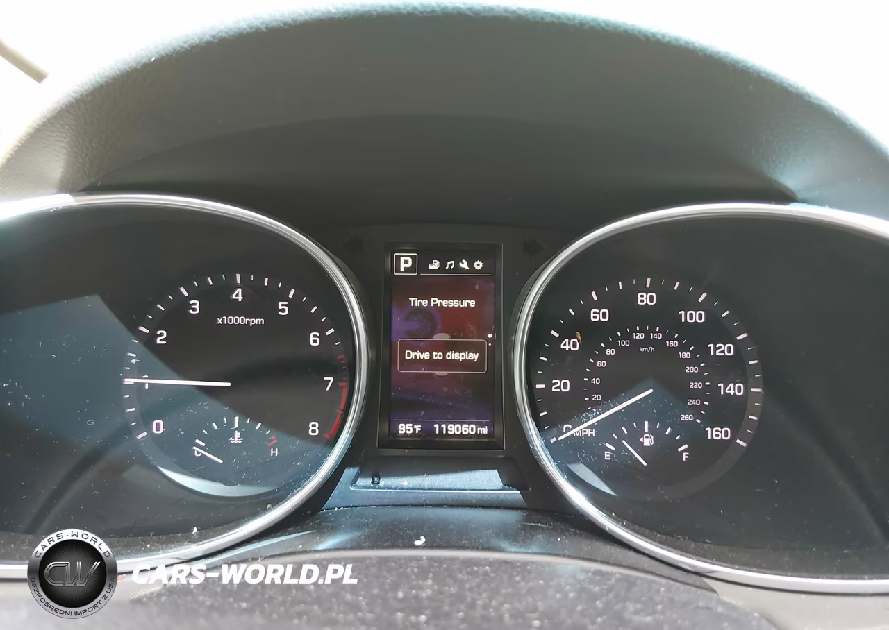 2017 Hyundai Santa Fe Limited VIN:KM8SN4HF1HU215302 - 7