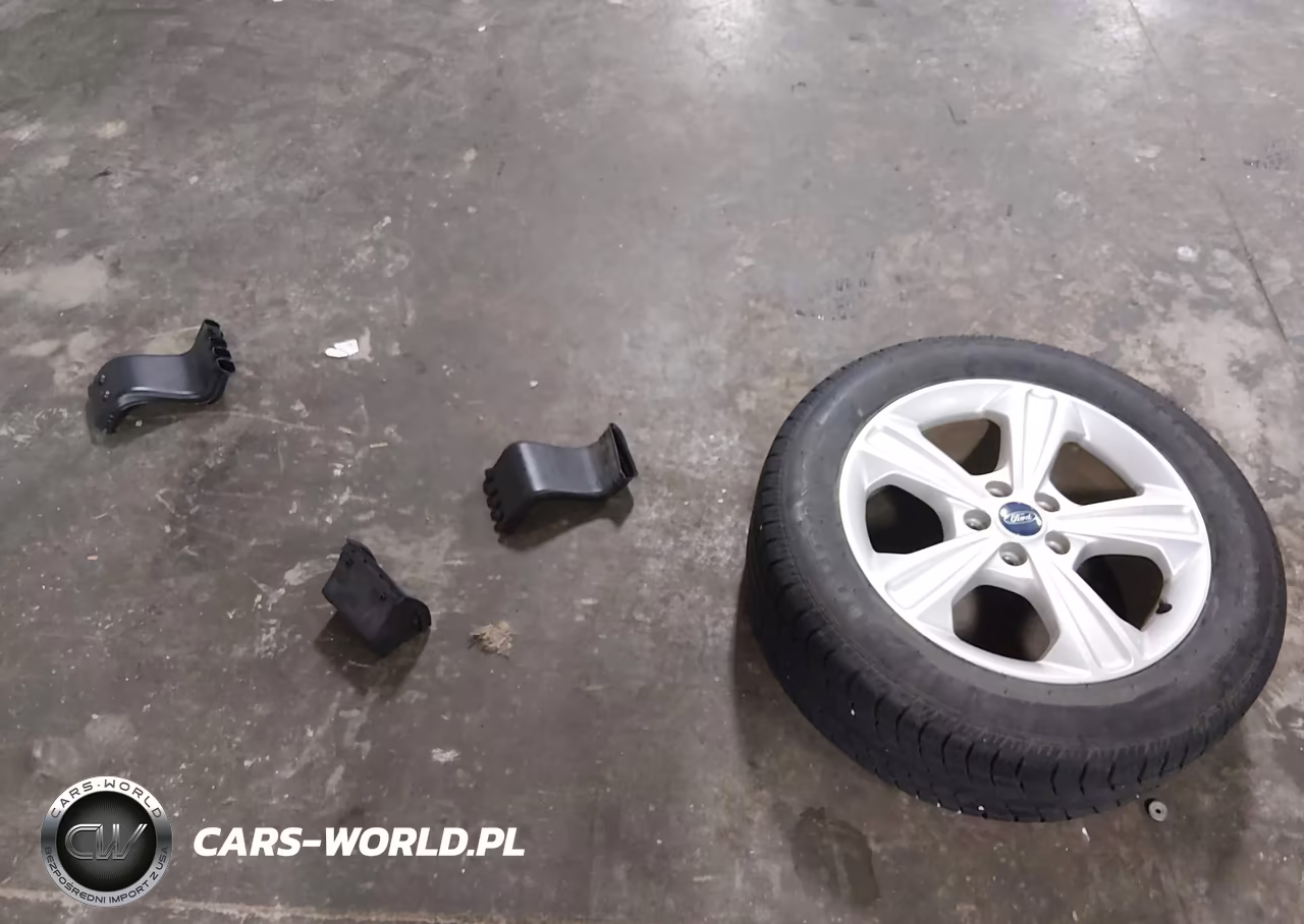 2015 Ford Escape S VIN:1FMCU0F73FUC25368 - 12
