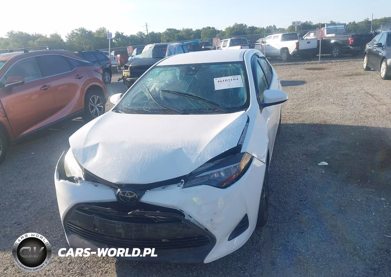 2017 Toyota Corolla Le VIN:5YFBURHE8HP570461 - 12