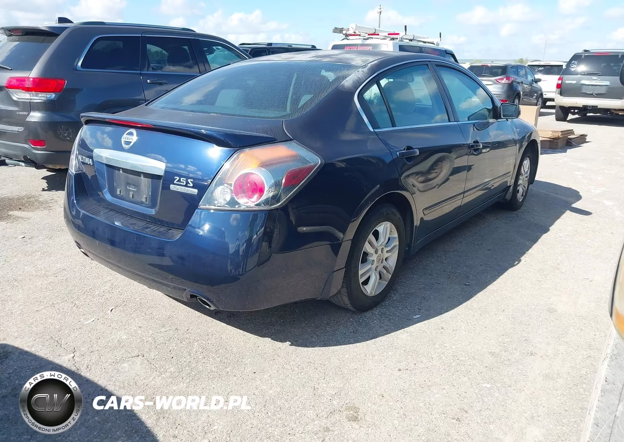 2011 Nissan Altima 2.5 S VIN:1N4AL2AP3BN512589 - 4