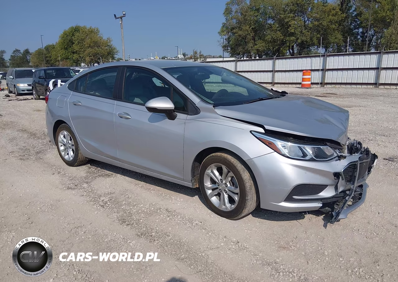 2019 Chevrolet Cruze Ls – zdjęcie 1 z 16