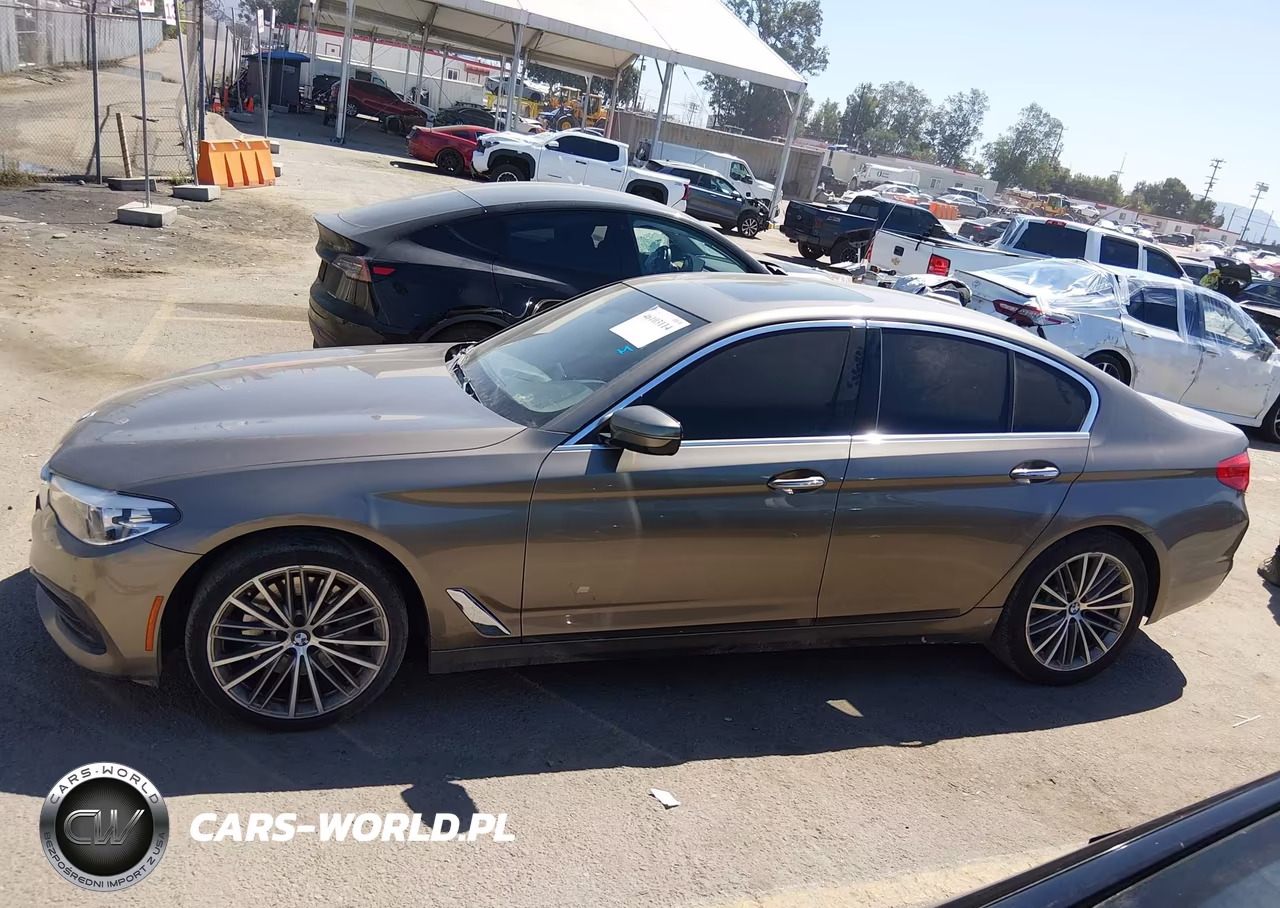 2018 BMW 530I VIN:WBAJA5C53JWA39914 - 14