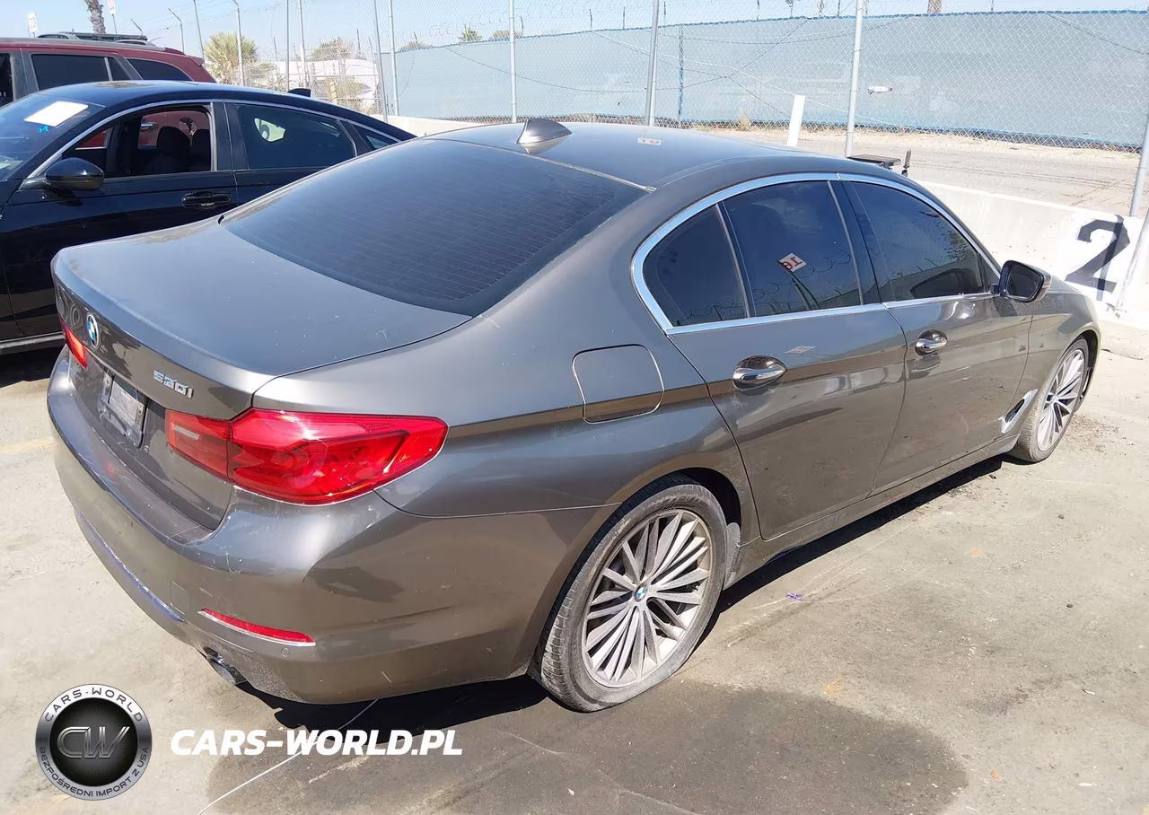 2018 BMW 530I VIN:WBAJA5C53JWA39914 - 4