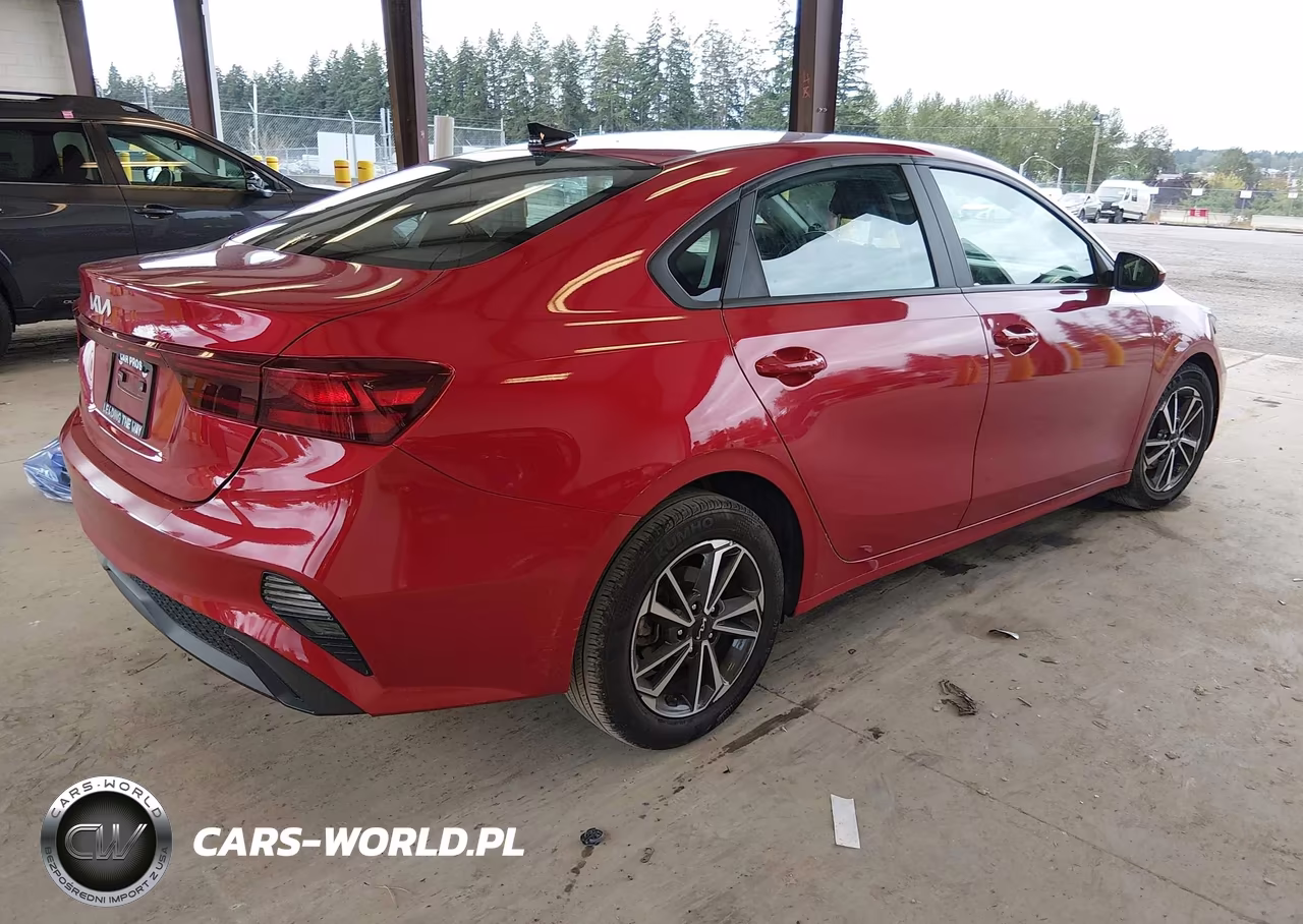 2022 Kia Forte Lxs VIN:3KPF24AD4NE495251 - 4