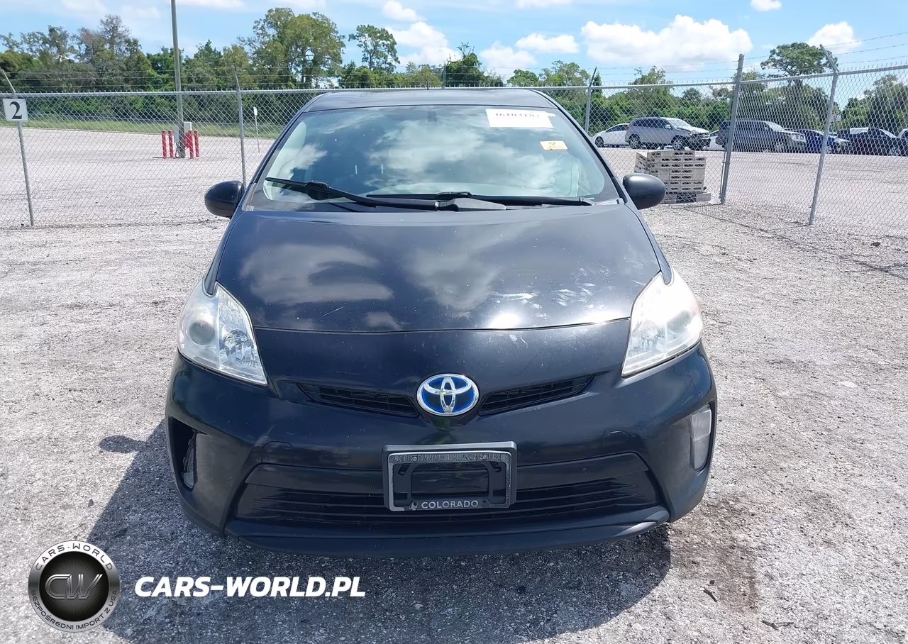 2015 Toyota Prius Two VIN:JTDKN3DUXF0483322 - 12