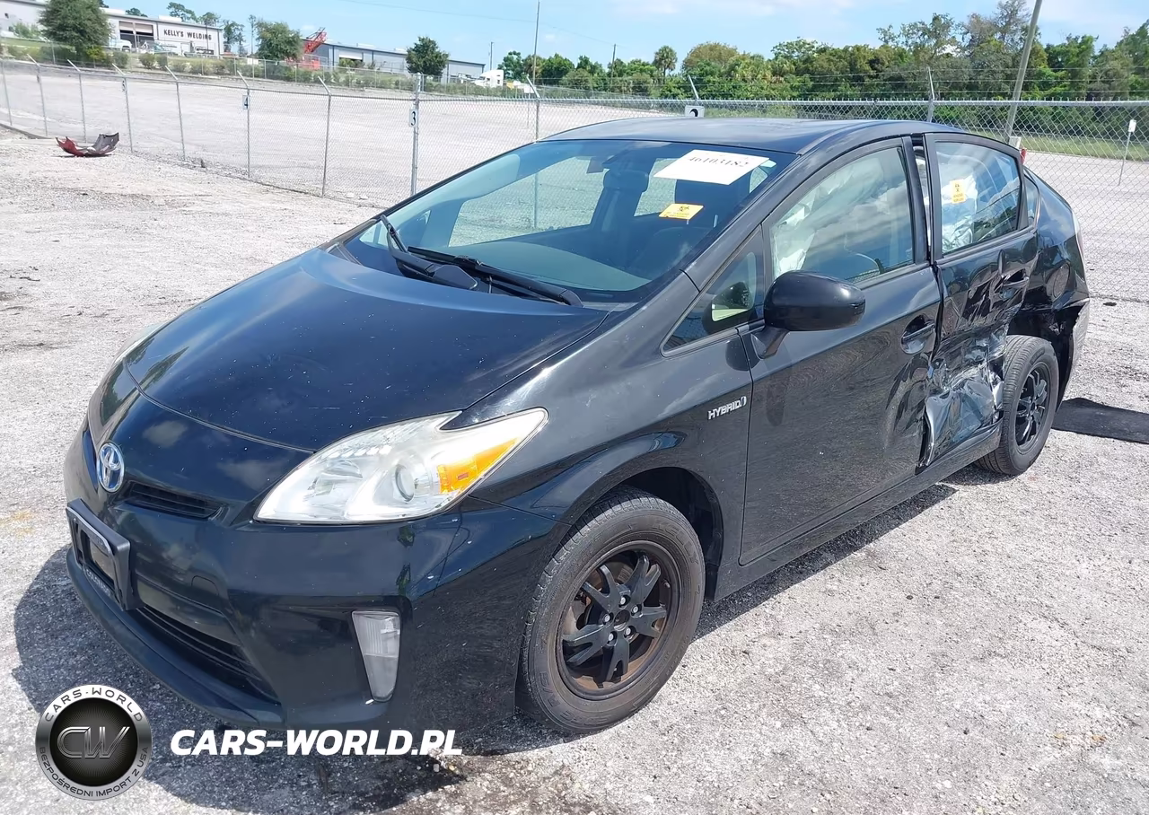 2015 Toyota Prius Two VIN:JTDKN3DUXF0483322 - 2