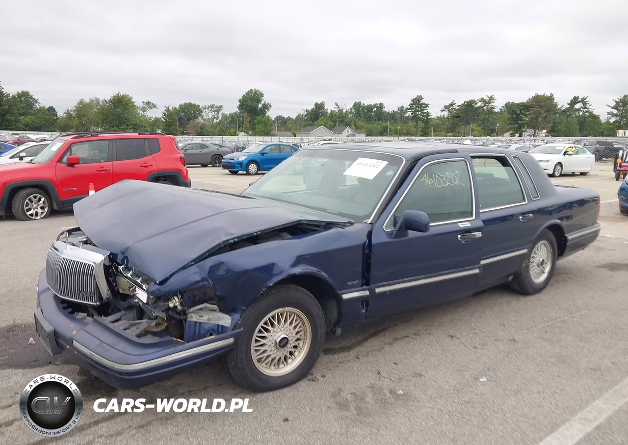 1995 Lincoln Town Car Signature-Spinnaker VIN:1LNLM82W1SY635035 - 2