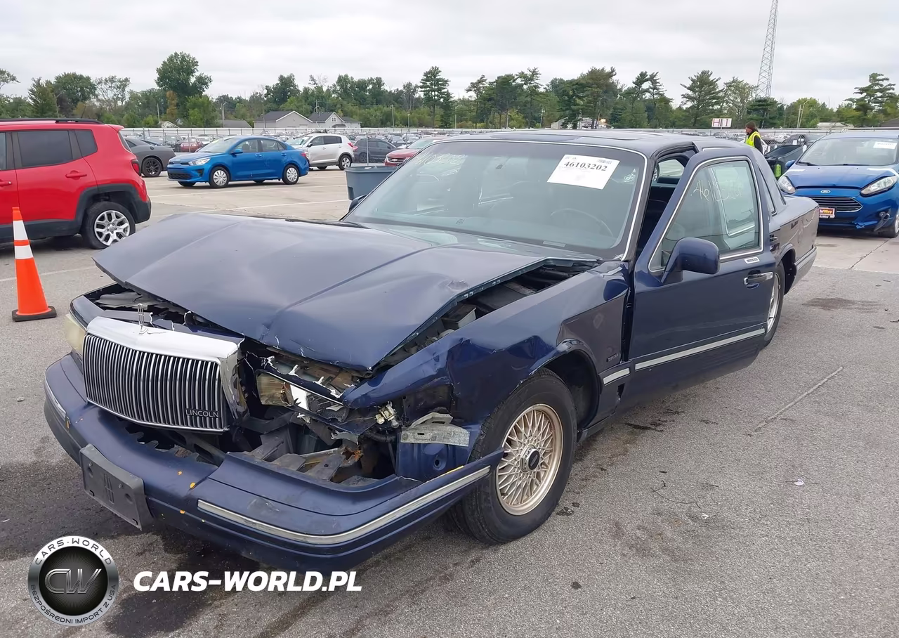1995 Lincoln Town Car Signature-Spinnaker VIN:1LNLM82W1SY635035 - 6