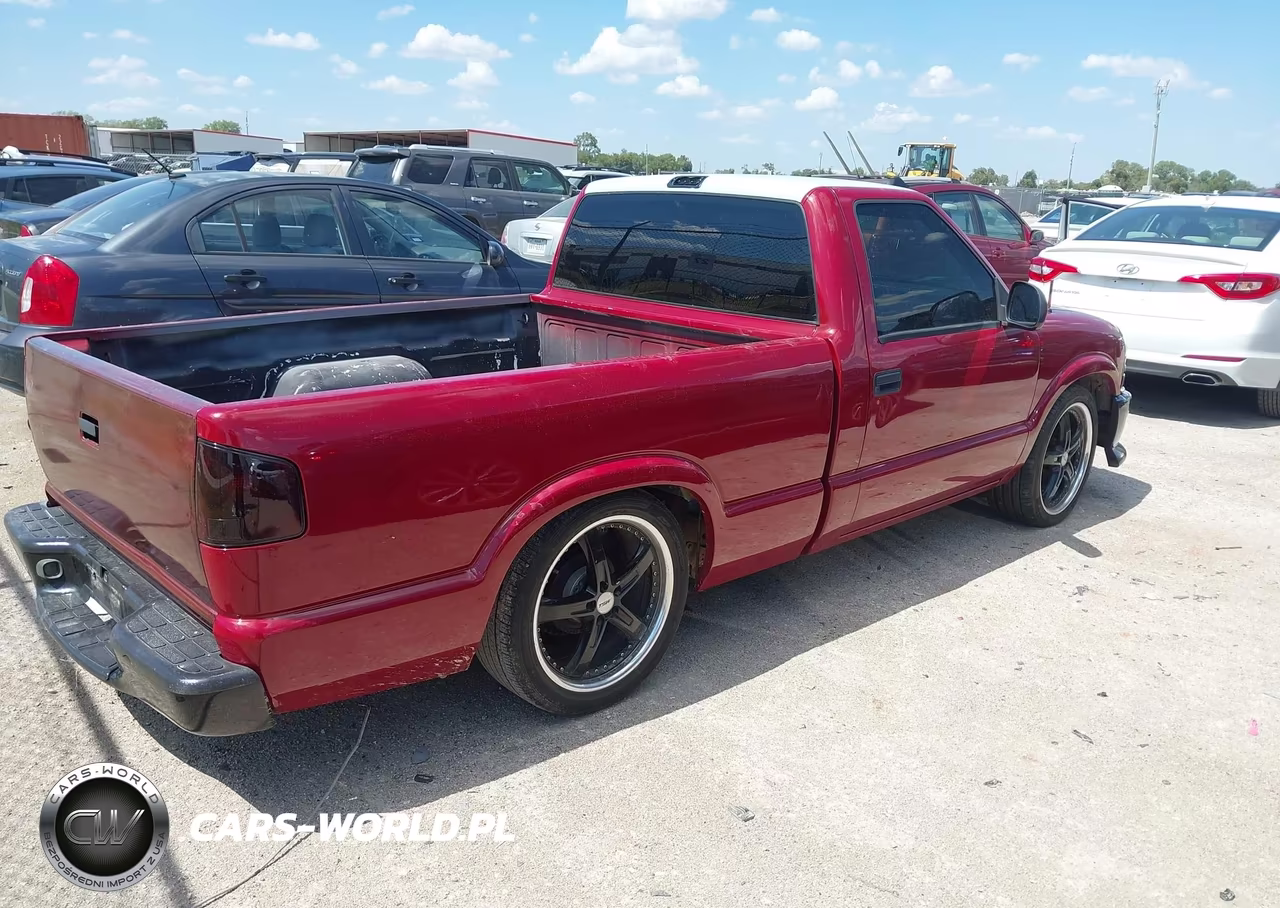 1998 Chevrolet S-10 Fleetside VIN:1GCCS1448WK250948 - 4