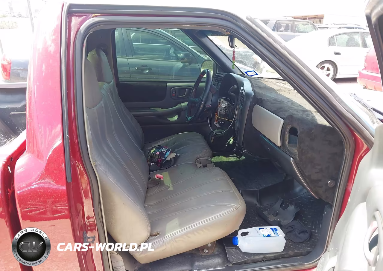 1998 Chevrolet S-10 Fleetside VIN:1GCCS1448WK250948 - 5