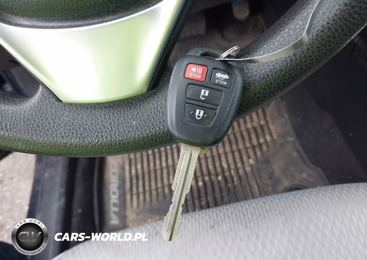 2018 Toyota Corolla Le VIN:2T1BURHE3JC095713 - 11