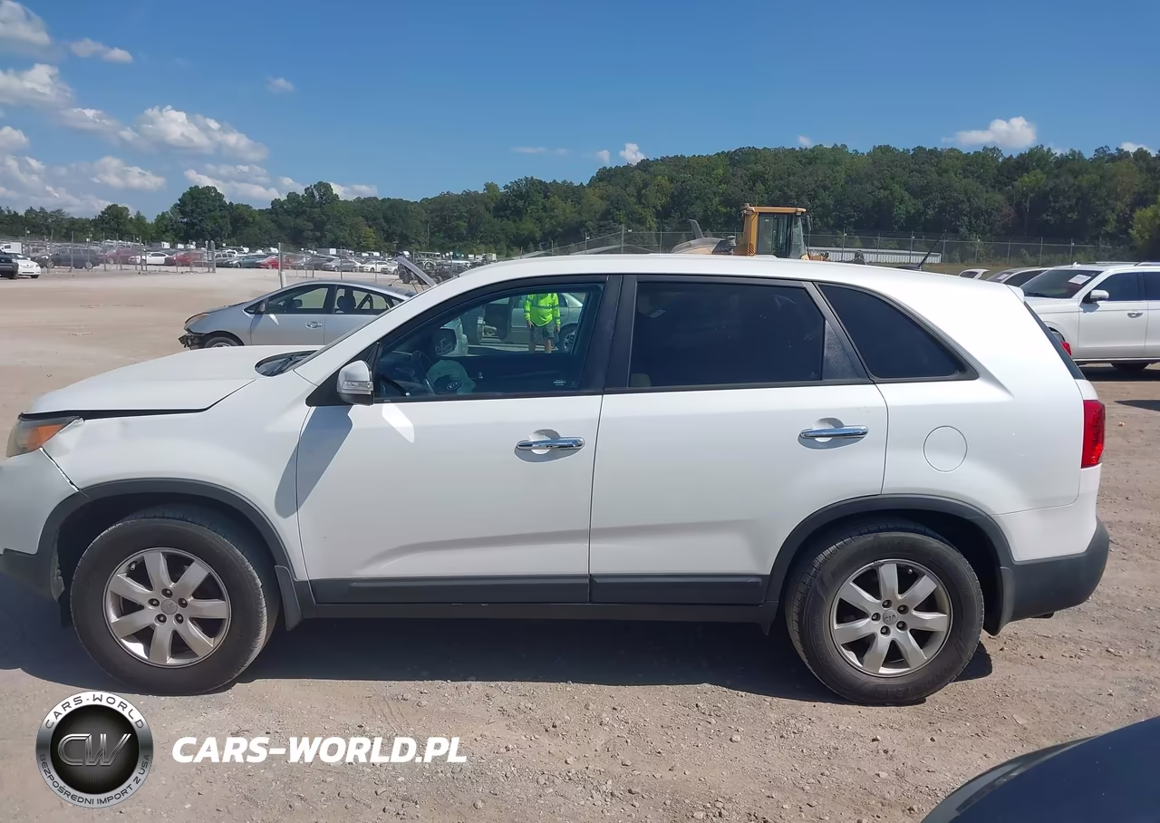 2012 Kia Sorento Lx VIN:5XYKT3A19CG216890 - 14